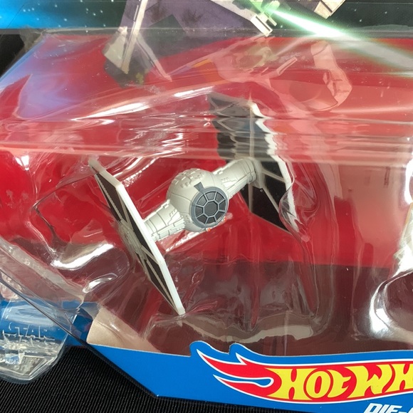 2014 Mattel Hot Wheels Disney Star Wars Tie Fighter vs. Ghost - Picture 2 of 10